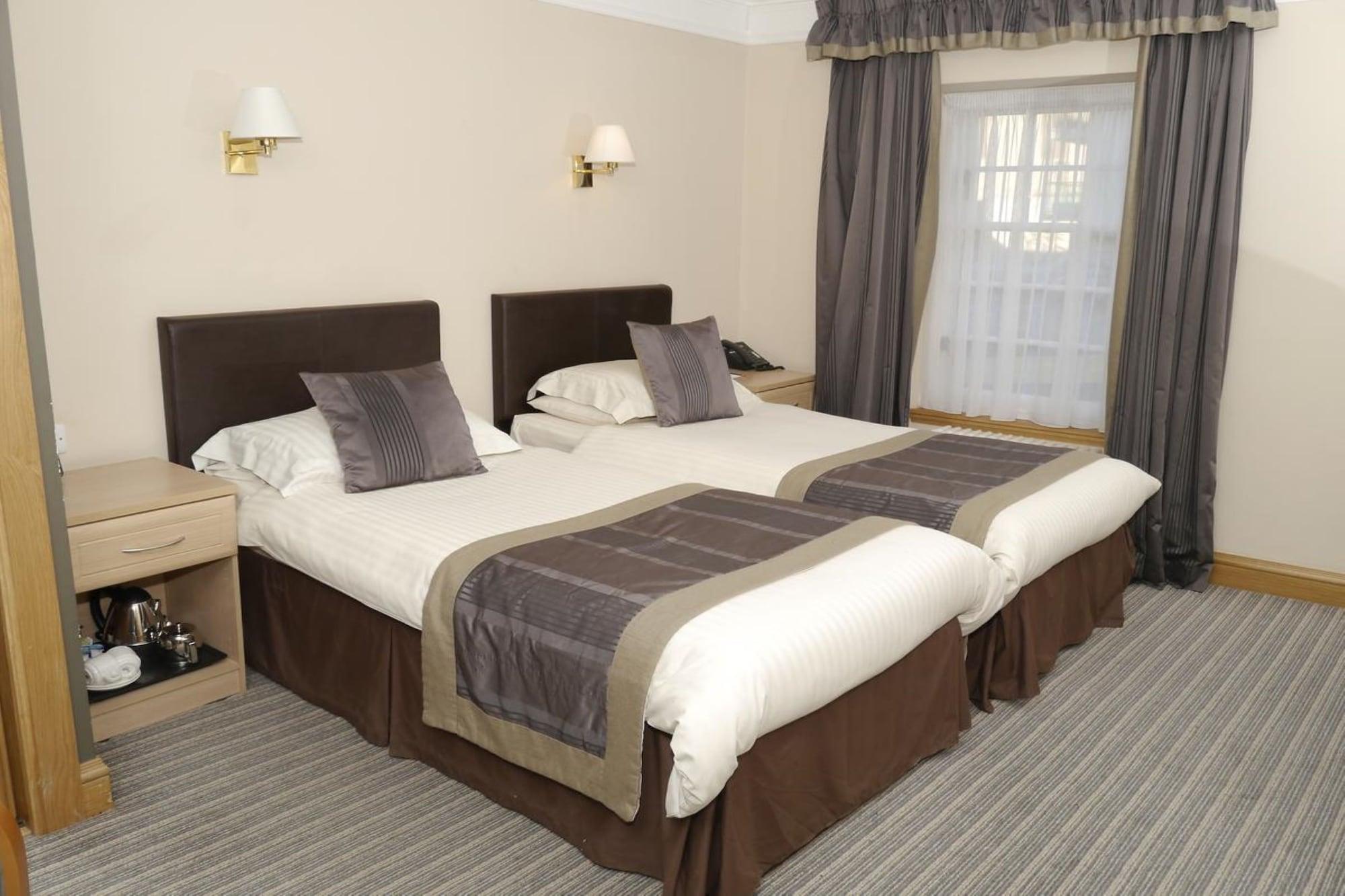 โอโย เบอร์เนตต์ อาร์ม โฮเทล Hotel บันเคอรี ภายนอก รูปภาพ