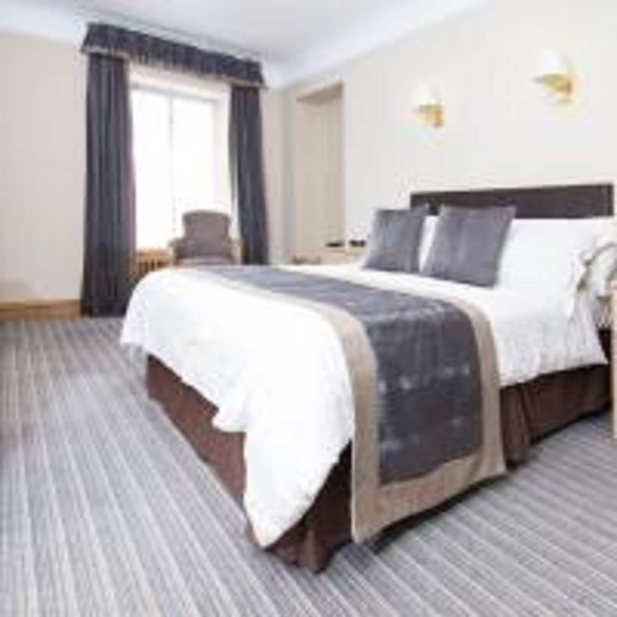 โอโย เบอร์เนตต์ อาร์ม โฮเทล Hotel บันเคอรี ภายนอก รูปภาพ