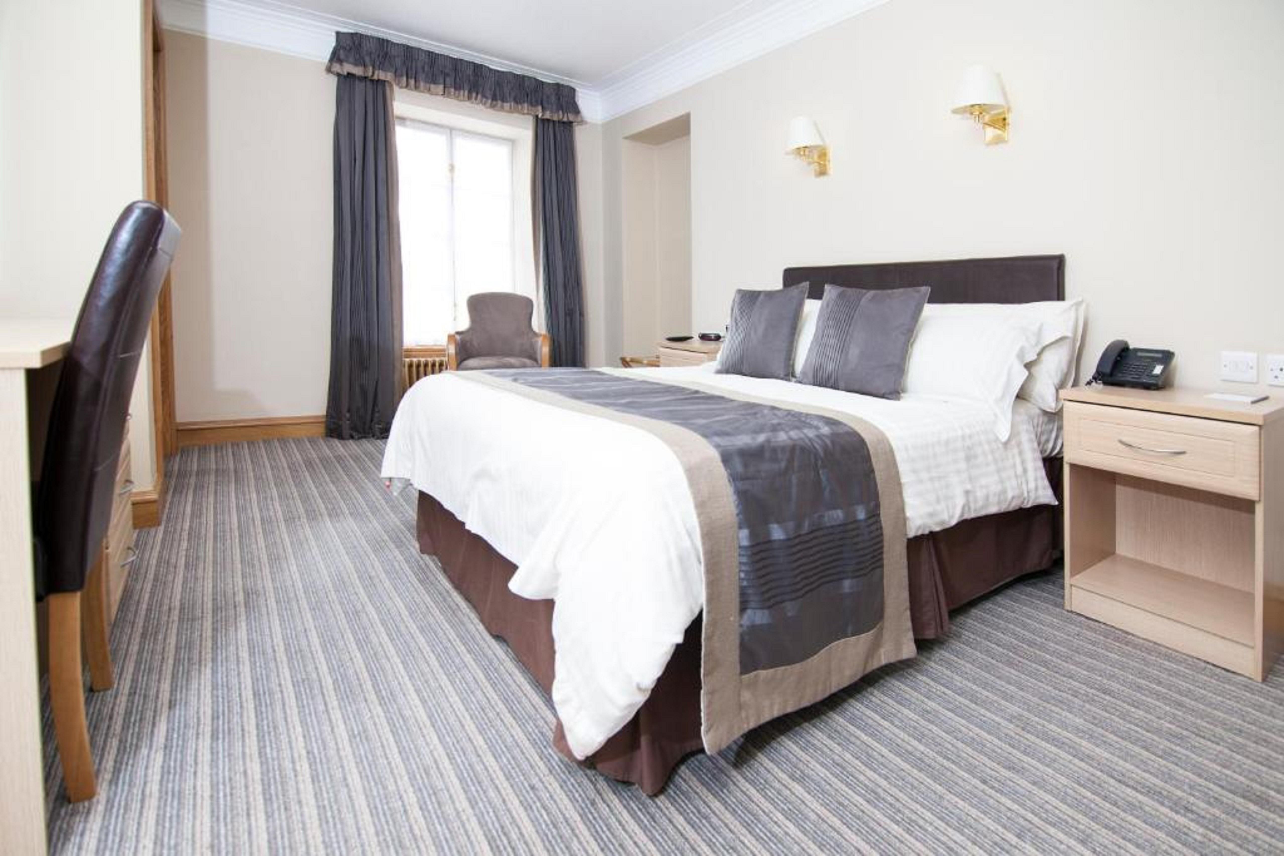 โอโย เบอร์เนตต์ อาร์ม โฮเทล Hotel บันเคอรี ภายนอก รูปภาพ